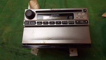 Load image into Gallery viewer, RADIO Subaru Forester 03 04 05 06 AM FM CD - MM30591
