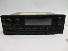 Load image into Gallery viewer, RADIO HONDA CIVIC 99 00 AM FM STEREO - MRK33539
