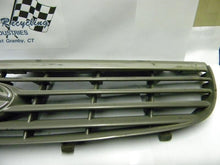 Load image into Gallery viewer, Grille Chevrolet Malibu 1999 - MRK35384
