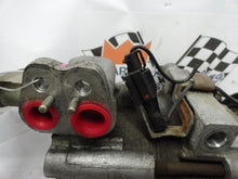 Load image into Gallery viewer, AC COMPRESSOR ELANTRA TIBURON 1996 96 1997 97 - MRK40182
