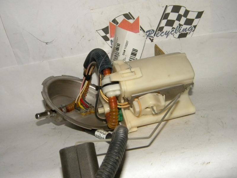 FUEL PUMP Ford Focus 2005 05 2006 06 2007 07 - MRK65638