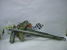 Load image into Gallery viewer, WINDOW MOTOR HONDA ACCORD 1986 87 88 89 RIGHT - MRK68270
