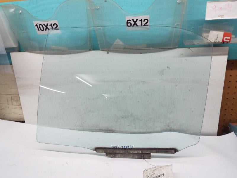 Rear Door Glass Chevrolet Prizm 1999 - MRK82764