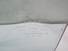 Load image into Gallery viewer, Rear Door Glass Chevrolet Prizm 1999 - MRK82764
