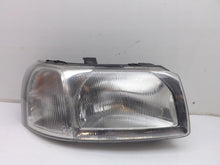 Load image into Gallery viewer, HEADLIGHT LAMP ASSEMBLY Freelander 2002 02 2003 03 Right - MRK101469
