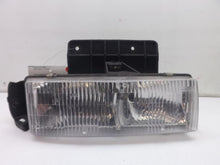 Load image into Gallery viewer, HEADLIGHT LAMP ASSEMBLY Astro Astro Safari Safari Van 95-05 Right - MRK103729
