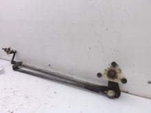 Load image into Gallery viewer, WINDSHIELD WIPER TRANSMISSION Tracker Sunrunner 1999-2004 - MRK125678
