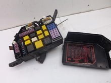 Load image into Gallery viewer, FUSE BOX Hyundai Elantra Tiburon 03 04 05 06 07 08 - MRK126969
