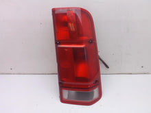 Load image into Gallery viewer, TAIL LIGHT LAMP ASSEMBLY Rover Disco II Disco SD Discovery 99-00 Right - MRK128911
