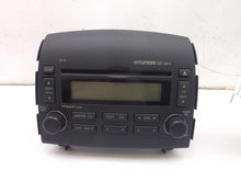 Load image into Gallery viewer, RADIO Hyundai Sonata 2006 06 2007 07 AM/FM/CD/MP3 - MRK131940
