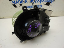 Load image into Gallery viewer, HEATER BLOWER MOTOR AUDI A4 S4 PASSAT 97 98 99 - 04 05 - MRK153615
