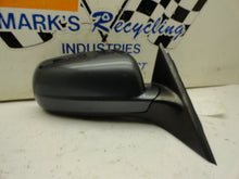Load image into Gallery viewer, SIDE VIEW MIRROR VW PASSAT 1999 00 01 02 03 04 Right - MRK153882
