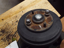 Load image into Gallery viewer, Rear Hub With Spindle Ford Focus 2009 - MRK160806
