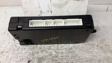 Load image into Gallery viewer, BODY CONTROL MODULE LAND ROVER DISCOVERY 01 02 03 04 - CTL162618
