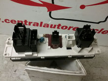 Load image into Gallery viewer, DASH MOUNTED TEMPERATURE CONTROLS Excursion F250SD 99-05 - CTL165807

