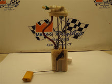 Load image into Gallery viewer, FUEL PUMP Saturn Vue 2002 02 2003 03 - MRK166403
