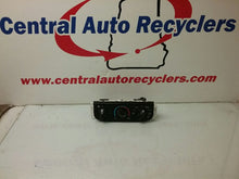 Load image into Gallery viewer, AC HEATER TEMP CONTROL Ford F150 F250 Navigator Expedition 99 00 01 - 04 Front - CTL169994
