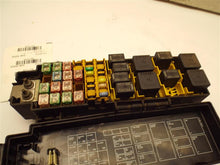 Load image into Gallery viewer, Fuse Box Jeep Liberty 2004 - MRK170755
