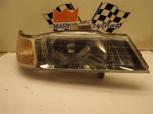 Load image into Gallery viewer, HEADLIGHT LAMP ASSEMBLY Honda Odyssey 99 00 01 02 03 04 Right - MRK172664
