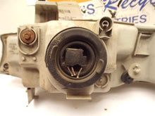Load image into Gallery viewer, HEADLIGHT LAMP ASSEMBLY Honda Odyssey 99 00 01 02 03 04 Right - MRK172664
