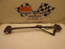 Load image into Gallery viewer, WINDSHIELD WIPER TRANSMISSION PT Cruiser 01 02 03 04 05 - MRK174683
