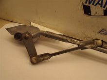 Load image into Gallery viewer, WINDSHIELD WIPER TRANSMISSION PT Cruiser 01 02 03 04 05 - MRK174683
