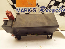 Load image into Gallery viewer, Fuse Box  PT CRUISER 2005 - MRK174688
