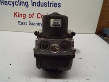 Load image into Gallery viewer, ABS PUMP CTS 2005 05 2006 06 2007 07 - MRK179457
