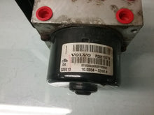 Load image into Gallery viewer, ABS PUMP Volvo S60 V70 S80 2002 02 - CTL179498
