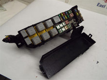 Load image into Gallery viewer, FUSE BOX Mazda Tribute 2005 05 2006 06 - MRK179951
