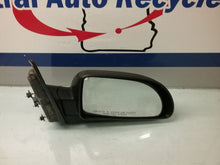 Load image into Gallery viewer, SIDE VIEW DOOR MIRROR Chevrolet Equinox 05 06 07 08 09 Right - CTL182218
