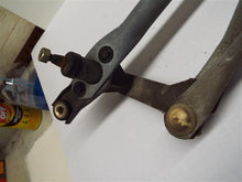 Load image into Gallery viewer, WIPER TRANSMISSION Yukon XL Silverado Avalanche 1999 99 2000 00 01 - 03 - MRK183063
