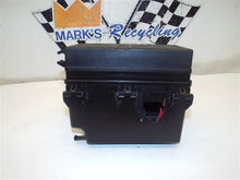 Load image into Gallery viewer, Fuse Box  SATURN L SERIES 2003 - MRK184566

