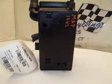 Load image into Gallery viewer, Fuse Box  SATURN L SERIES 2003 - MRK184566
