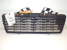 Load image into Gallery viewer, GRILL Mercedes E300D E320 E55 1996 96 1997 97 98 99 - MRK185801
