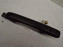Load image into Gallery viewer, Exterior Door Handle Honda CR-V 02 03 04 05 06 Left - MRK190496
