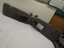 Load image into Gallery viewer, Interior Sun Visors Kia Sedona 2005 - MRK191039

