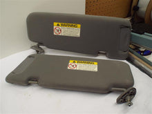 Load image into Gallery viewer, Interior Sun Visors Kia Sedona 2005 - MRK191039
