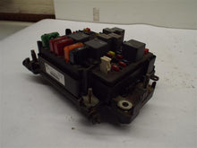 Load image into Gallery viewer, Fuse Box  SIERRA 1500 PICKUP 2001 - MRK192441
