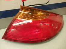 Load image into Gallery viewer, Tail Lamp Light  SATURN S SERIES 2002 - CTL192443
