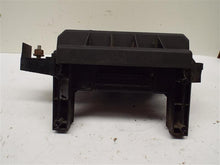 Load image into Gallery viewer, Fuse Box Chrysler 300 2005 - MRK193359

