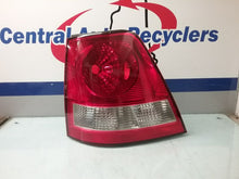 Load image into Gallery viewer, TAIL LIGHT LAMP ASSEMBLY Kia Sorento 03 04 05 06 Left - CTL194203
