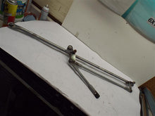 Load image into Gallery viewer, Windshield Wiper Transmission Mercedes-Benz 200 2011 - MRK195801
