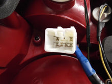 Load image into Gallery viewer, CENTER TRUNK TAIL LIGHT Kia Spectra 2004 04 2005 05 2006 06 Right - MRK195914
