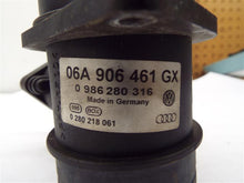 Load image into Gallery viewer, Mass Air Flow Sensor Meter MAF Q7 Beetle Golf Golf Cabriolet 00-11 - MRK198933
