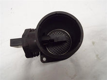 Load image into Gallery viewer, Mass Air Flow Sensor Meter MAF Q7 Beetle Golf Golf Cabriolet 00-11 - MRK198933
