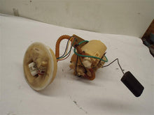 Load image into Gallery viewer, Fuel Pump Ford Focus 2002 - MRK200472
