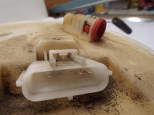 Load image into Gallery viewer, Fuel Pump Ford Focus 2002 - MRK200472
