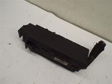 Load image into Gallery viewer, Fuse Box Jeep Liberty 2005 - MRK203689
