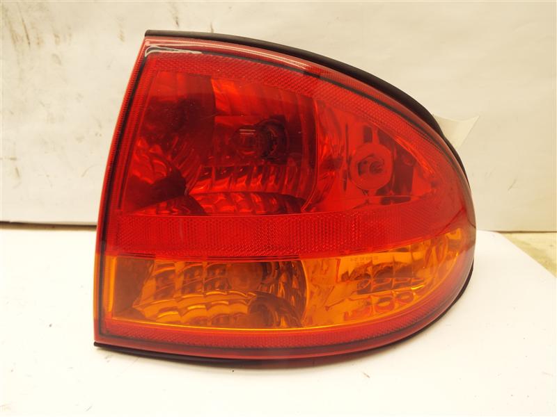OUTER TAIL LIGHT LAMP Oldsmobile Alero 99 00 01 02 03 04 Right - MRK206337